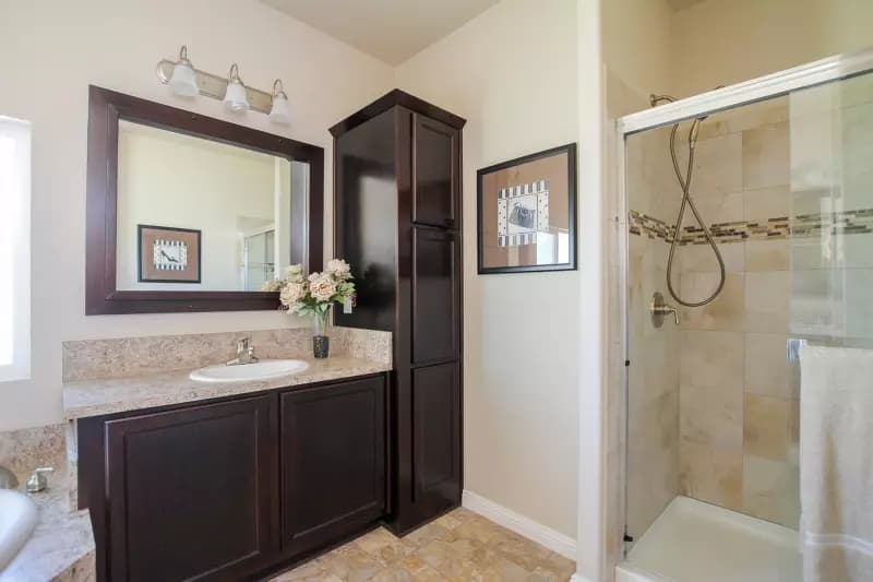 Bd 60 bathroom home features