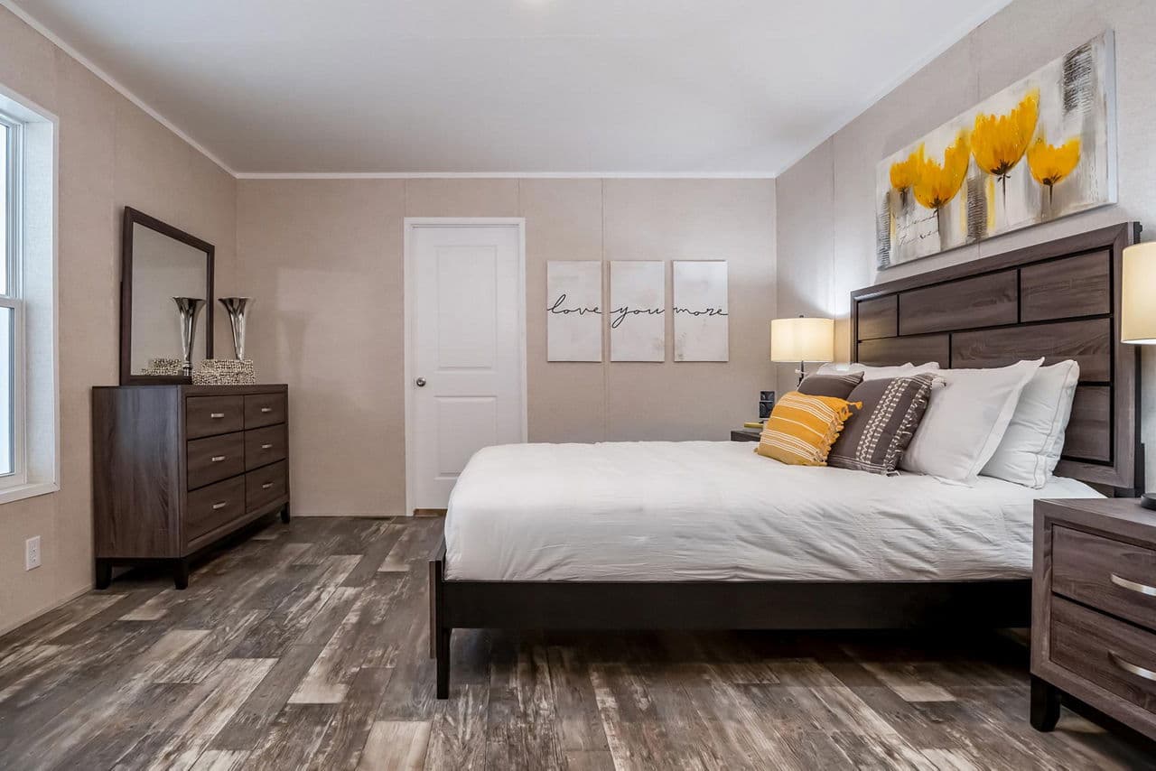 Pinnacle 3904 bedroom home features