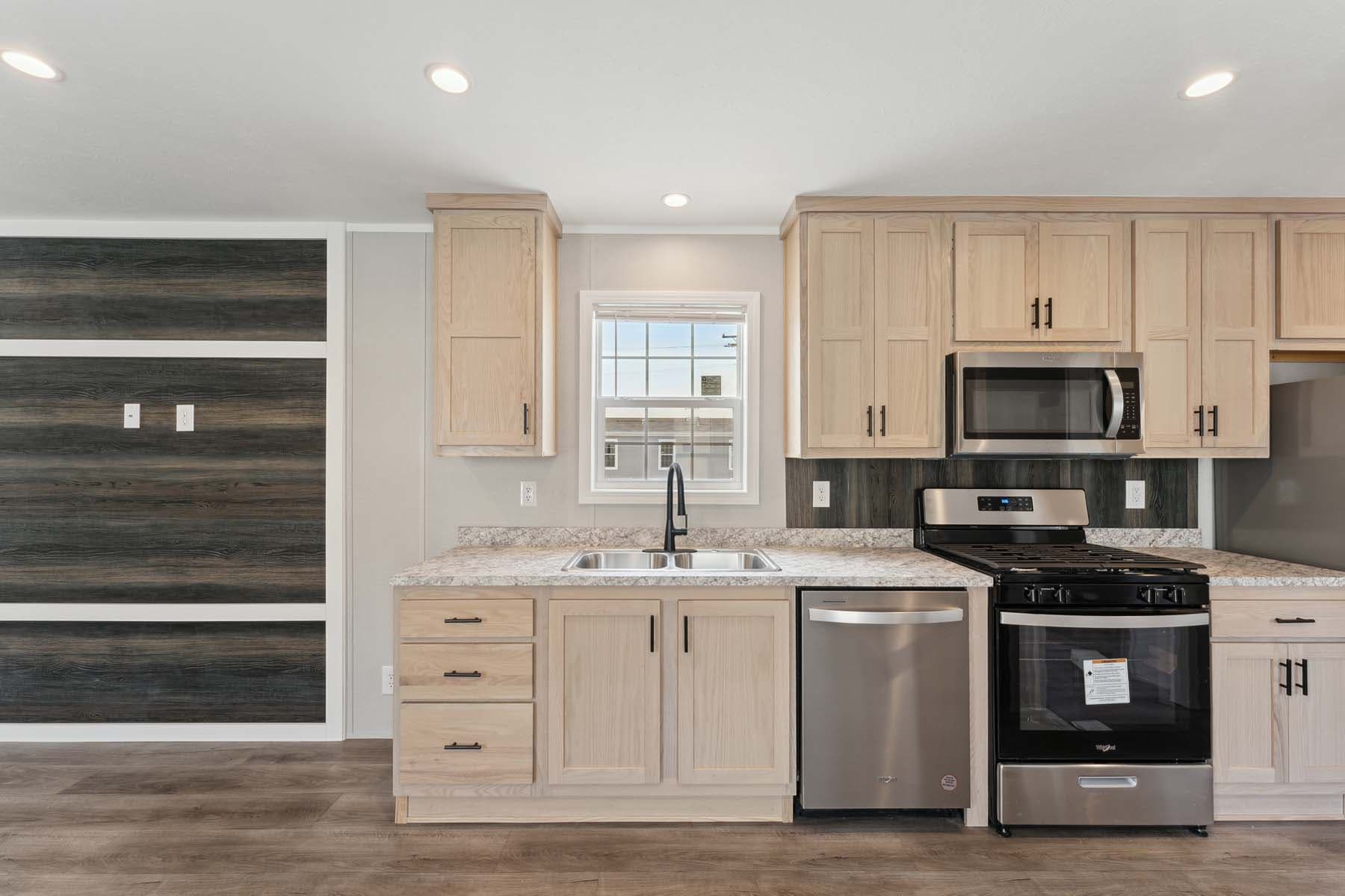 Calm 880 kitchen home features