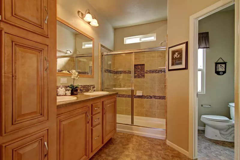 Af2858 bathroom home features