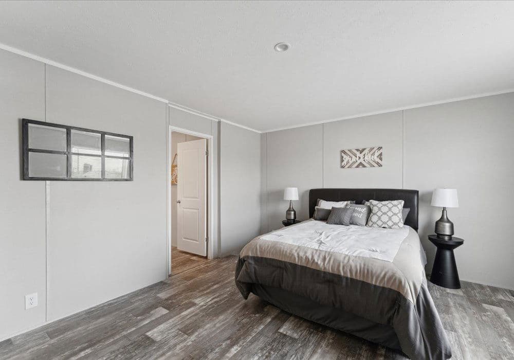 Apex 3900 bedroom home features