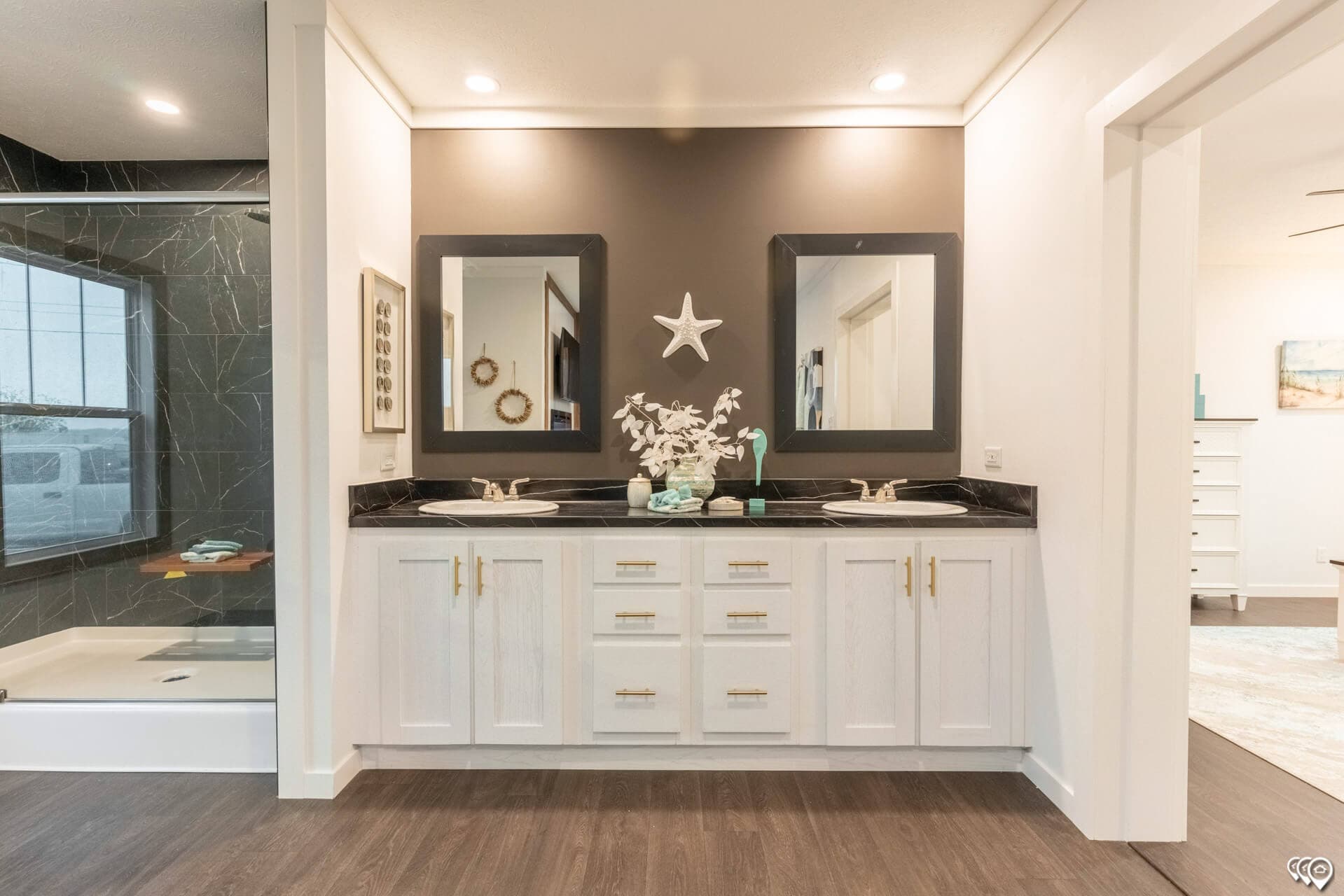 Creek side bathroom home features