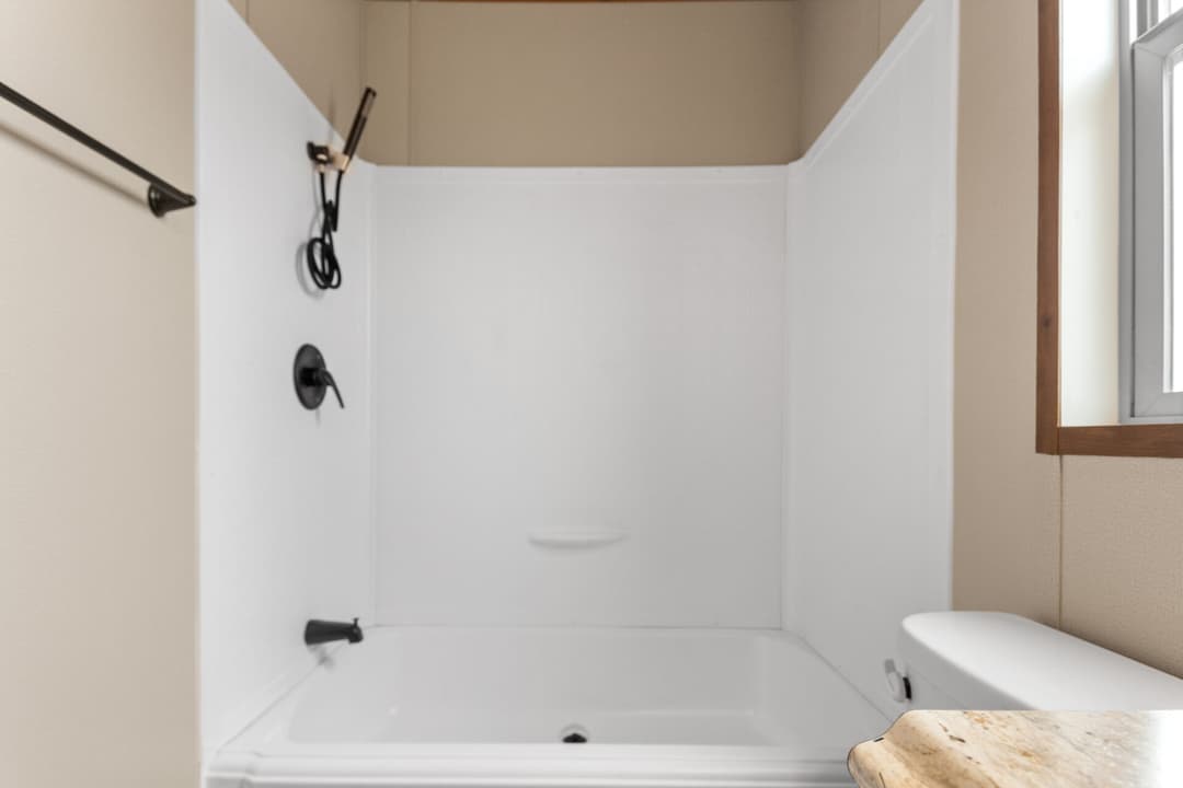 Doublewide 32×60-32a bathroom home features