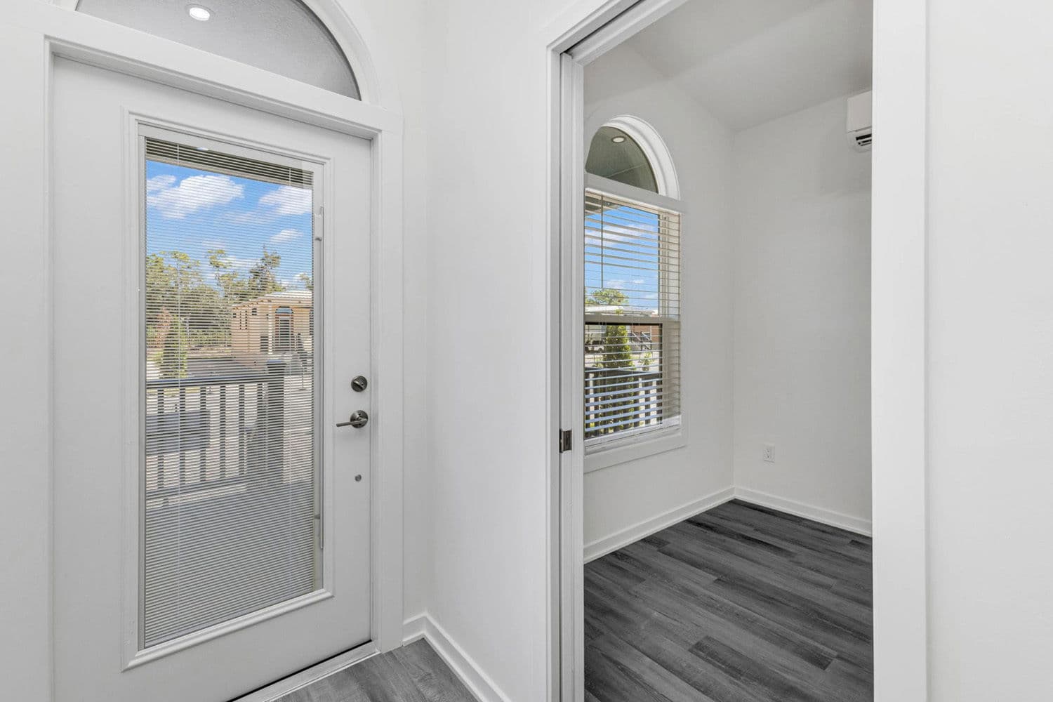 Villa rosa interior home features