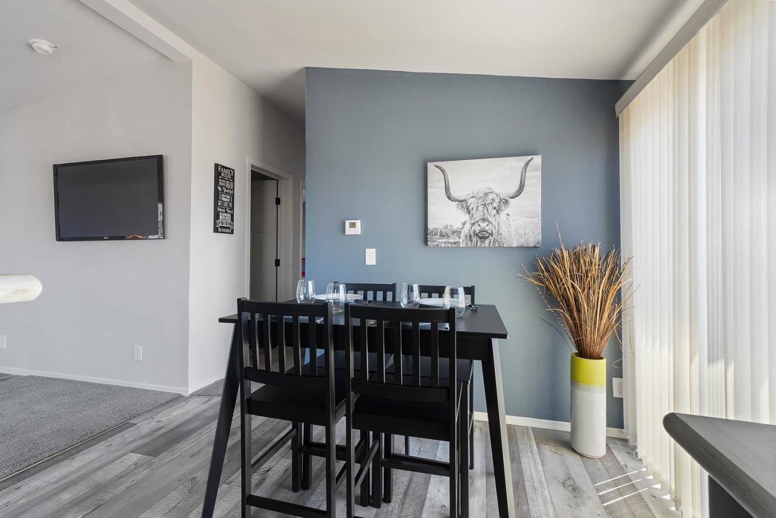 Ramada value 9082ct interior home features