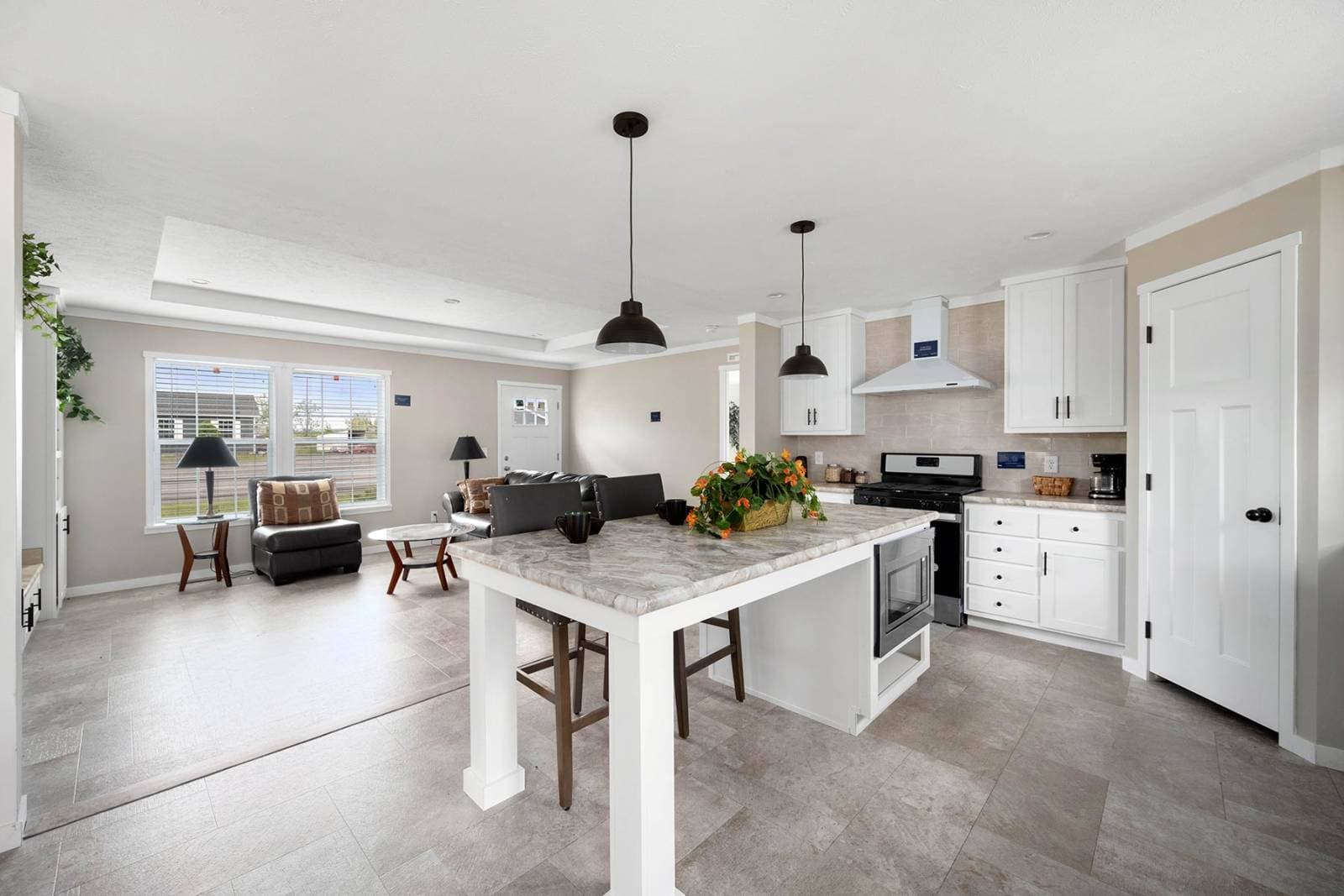 Elevate 52 kitchen home features