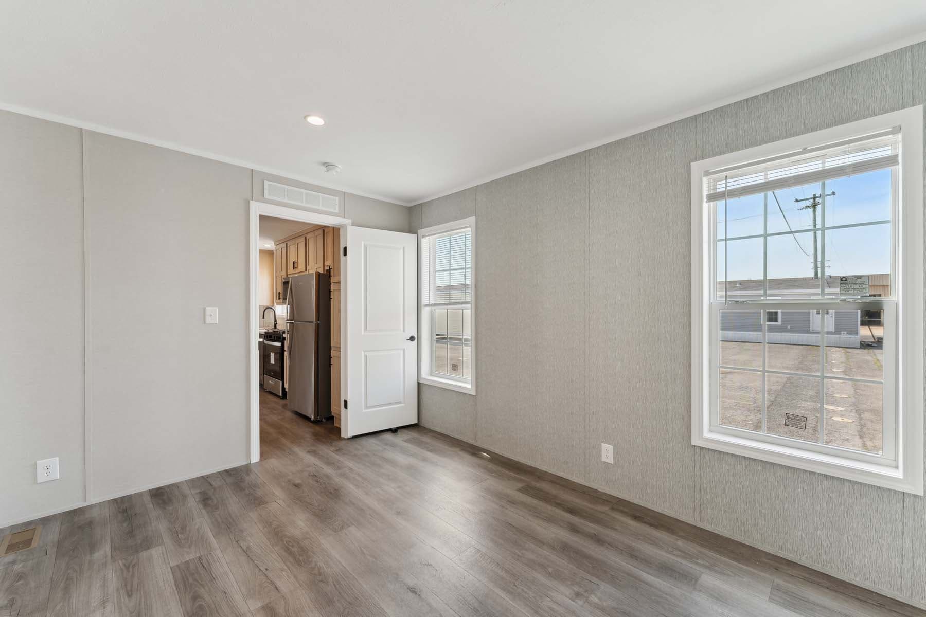 Calm 880 bedroom home features