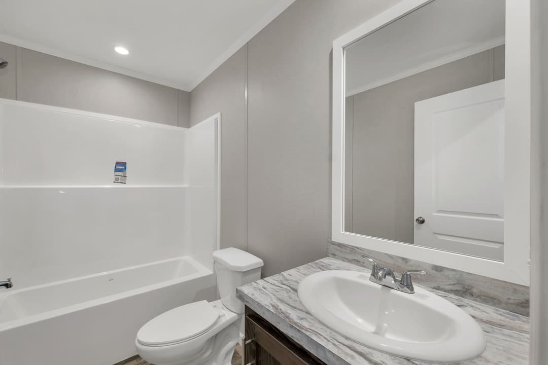 Zenith 6803 bathroom home features