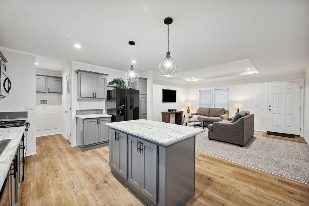 Millcreek 4400-6 kitchen home features