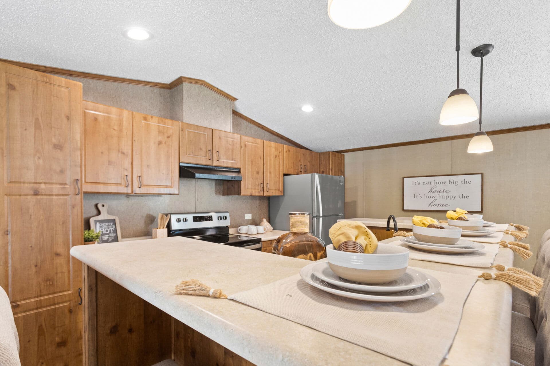 Ultra-wide 18×68-32a kitchen home features