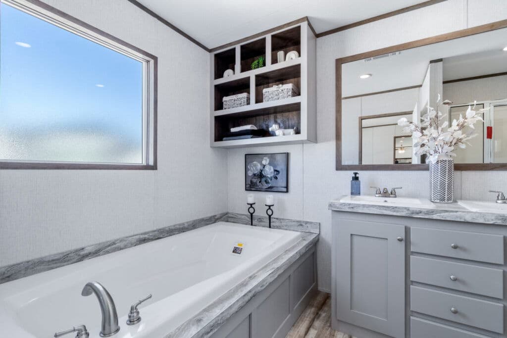 Oakmont bathroom home features