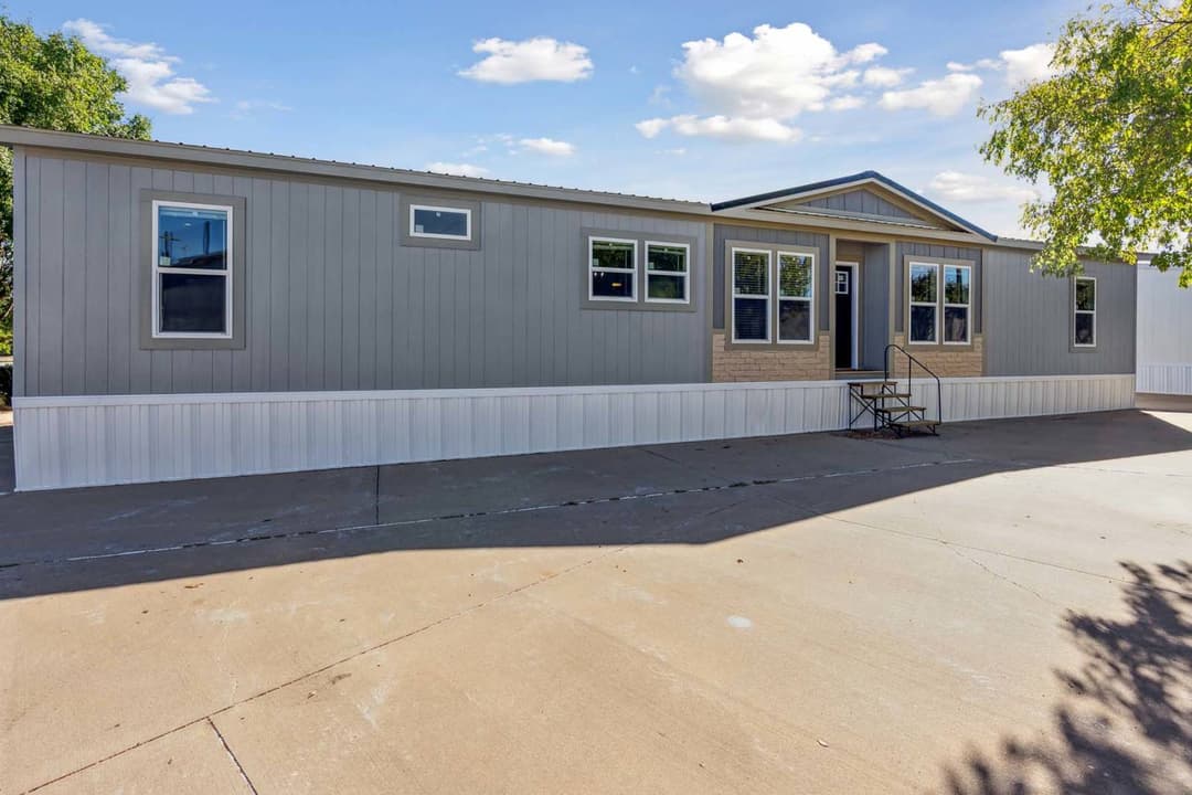 Innovation 3268h exterior home features
