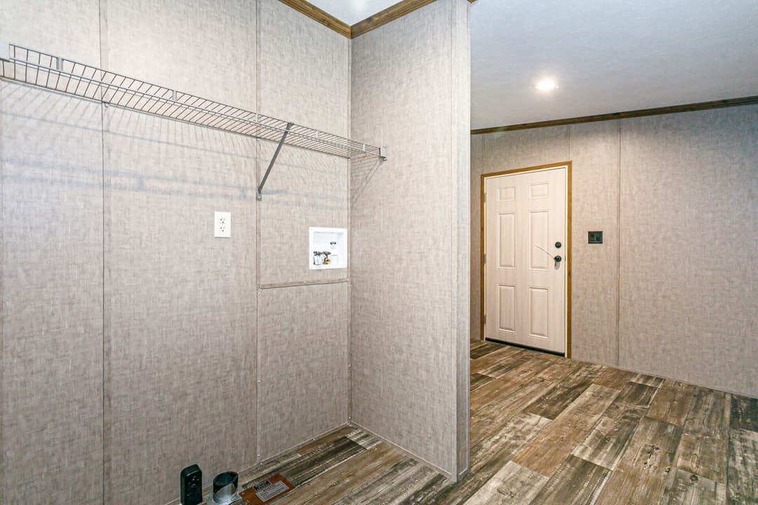 Doublewide c-32×64-32c interior home features