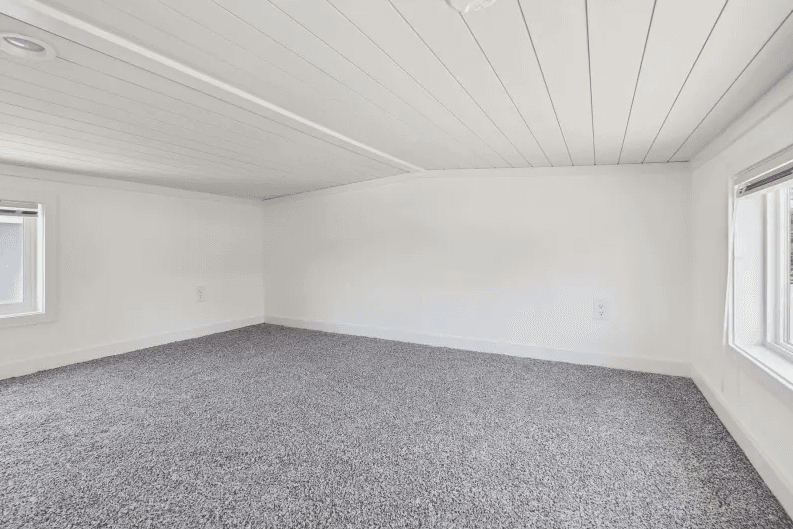 Ath-12l bedroom home features