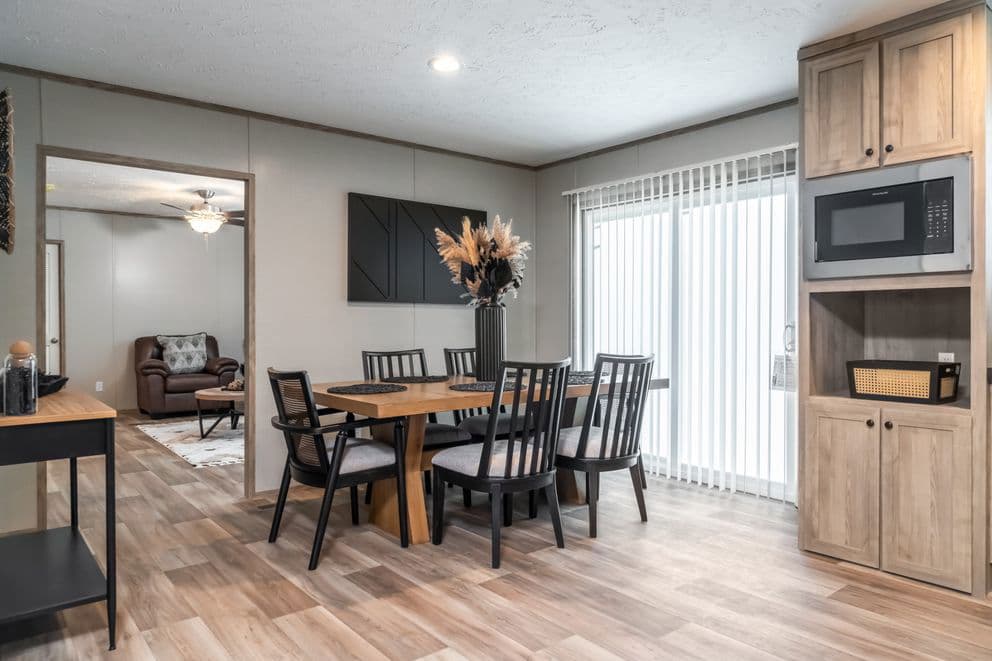 Tradition 72 interior home features