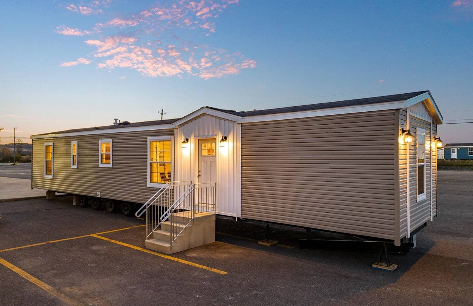Affinity elevation, exterior, and hero home features