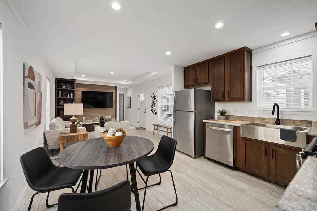 Affinity kitchen home features