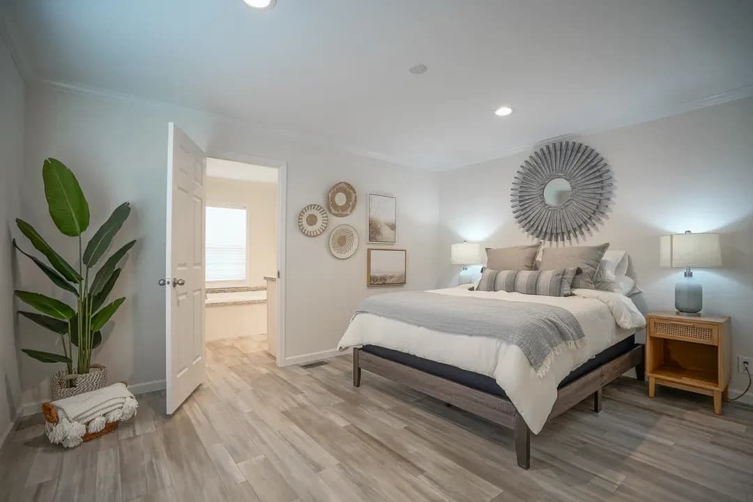 Clayton waycross bedroom home features