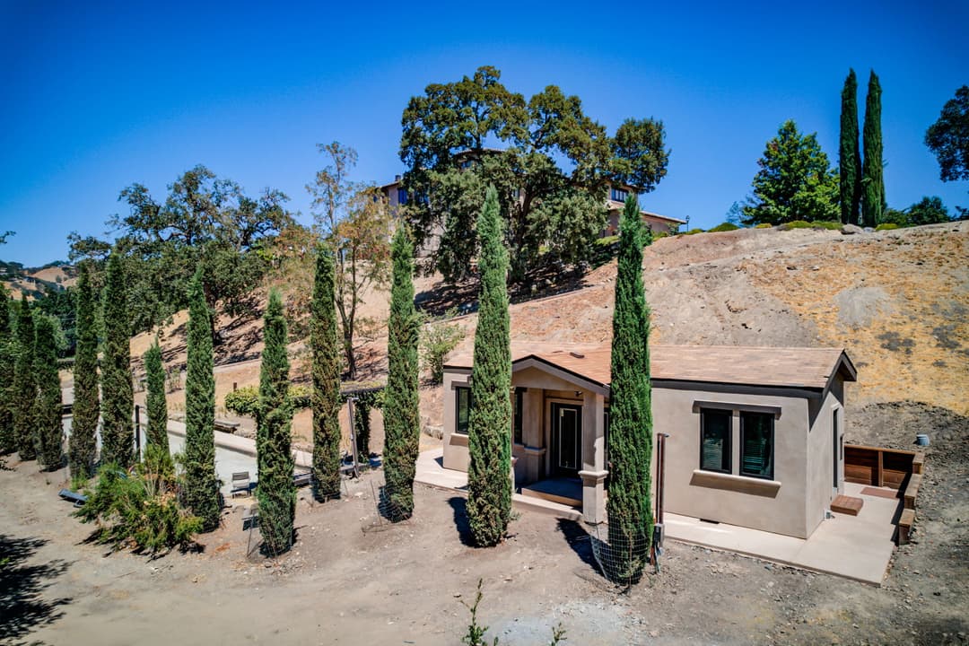 The piedmont (34') - l shaped exterior home features