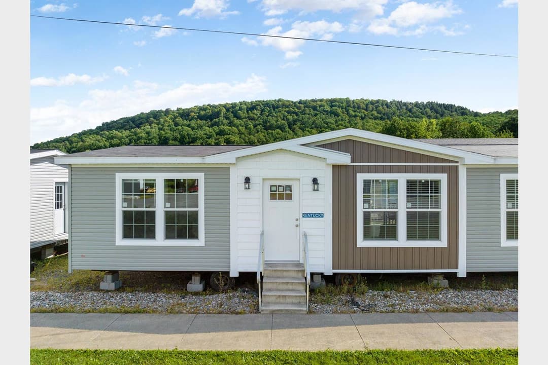 Elevate 52 elevation and exterior home features