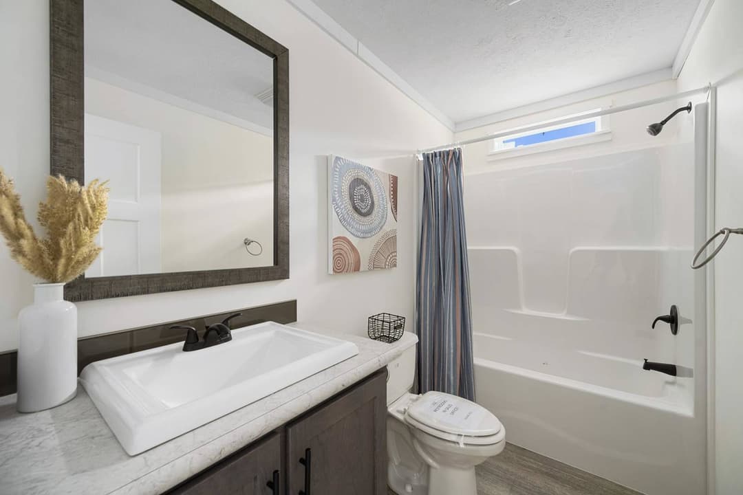 East point - pursuit bathroom home features
