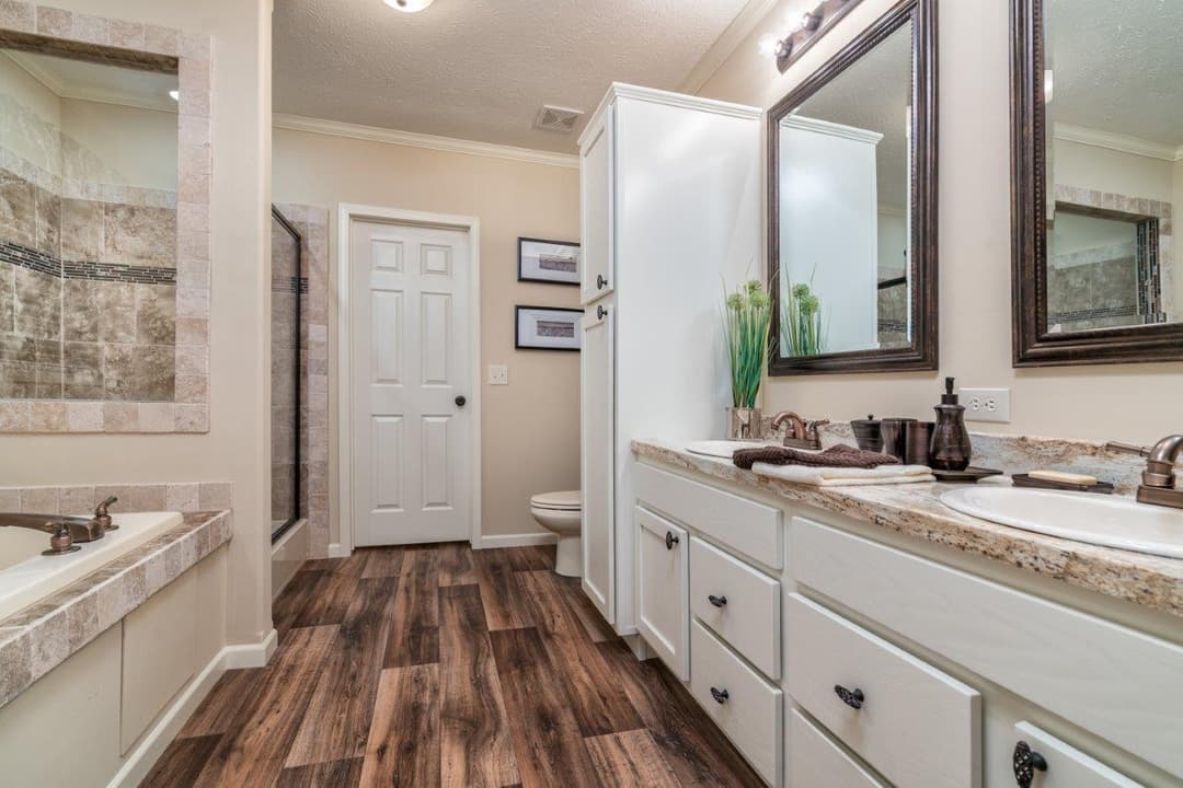 Ahaveh bathroom home features