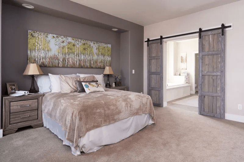 Sunset ridge interior and bedroom home features