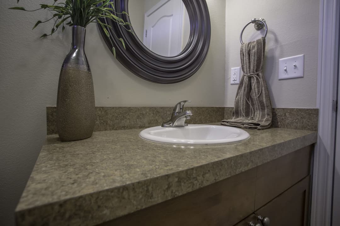 Ks2750b bathroom home features