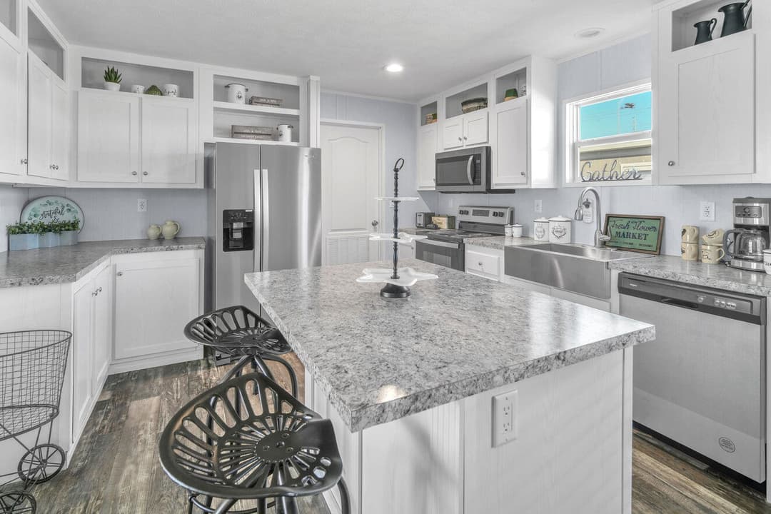 Valu 28563u interior and kitchen home features