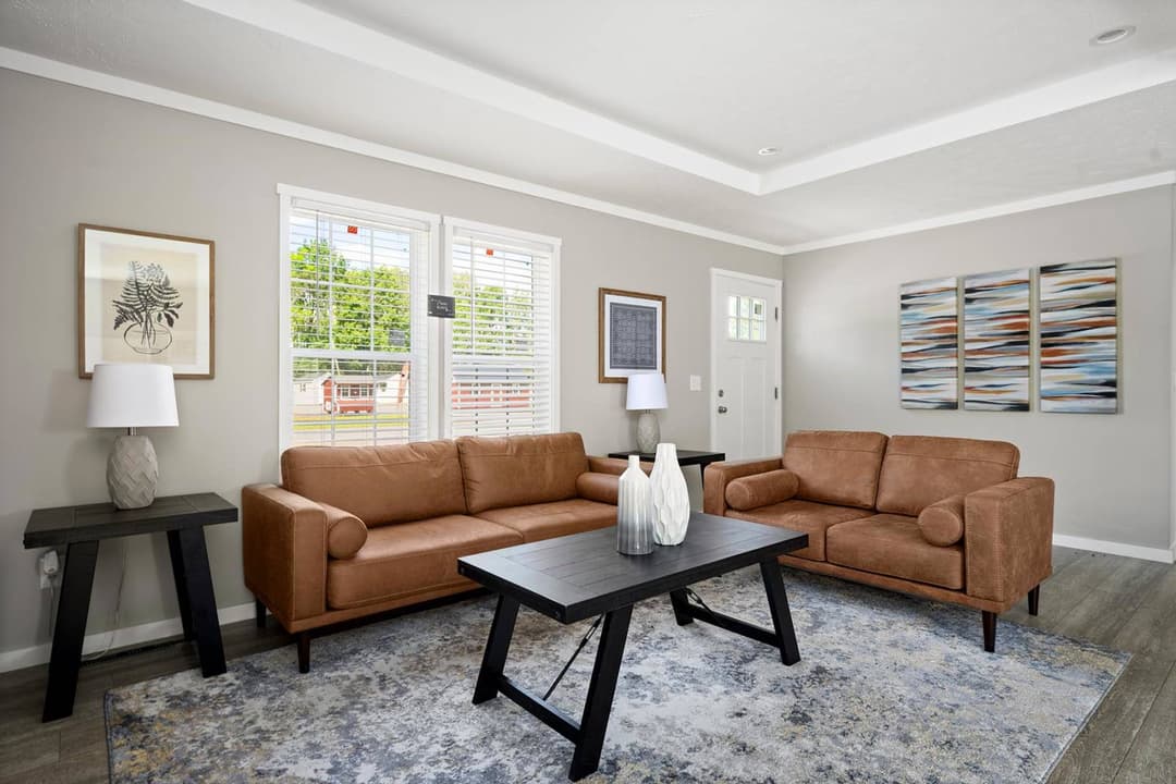 East point - pursuit interior home features