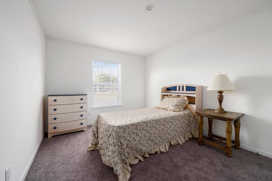 East point - attain bedroom home features