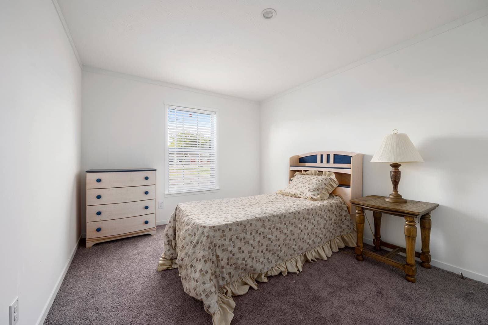East point - attain bedroom home features