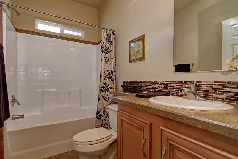 Af2858 bathroom home features