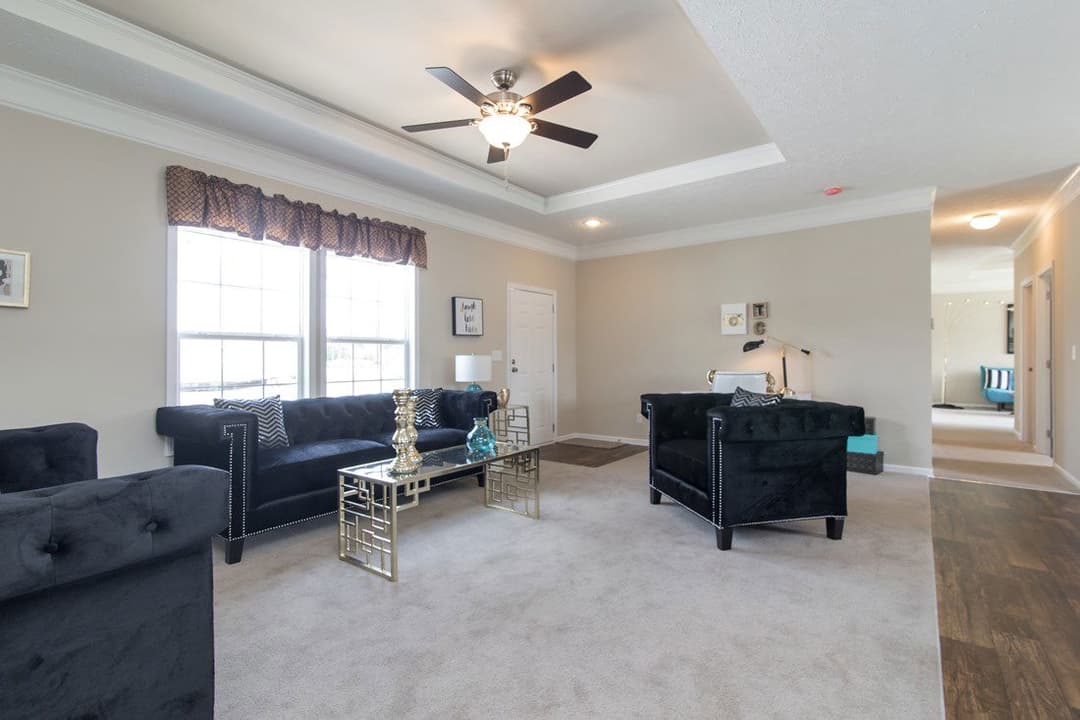 5520 sweet one interior home features