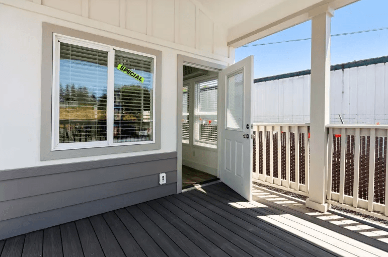 Ath-30dl exterior home features