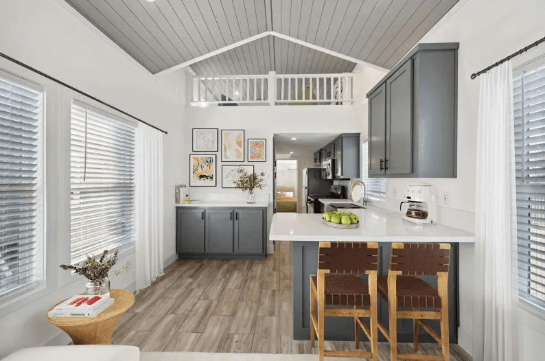 Ath-06dl interior and hero home features