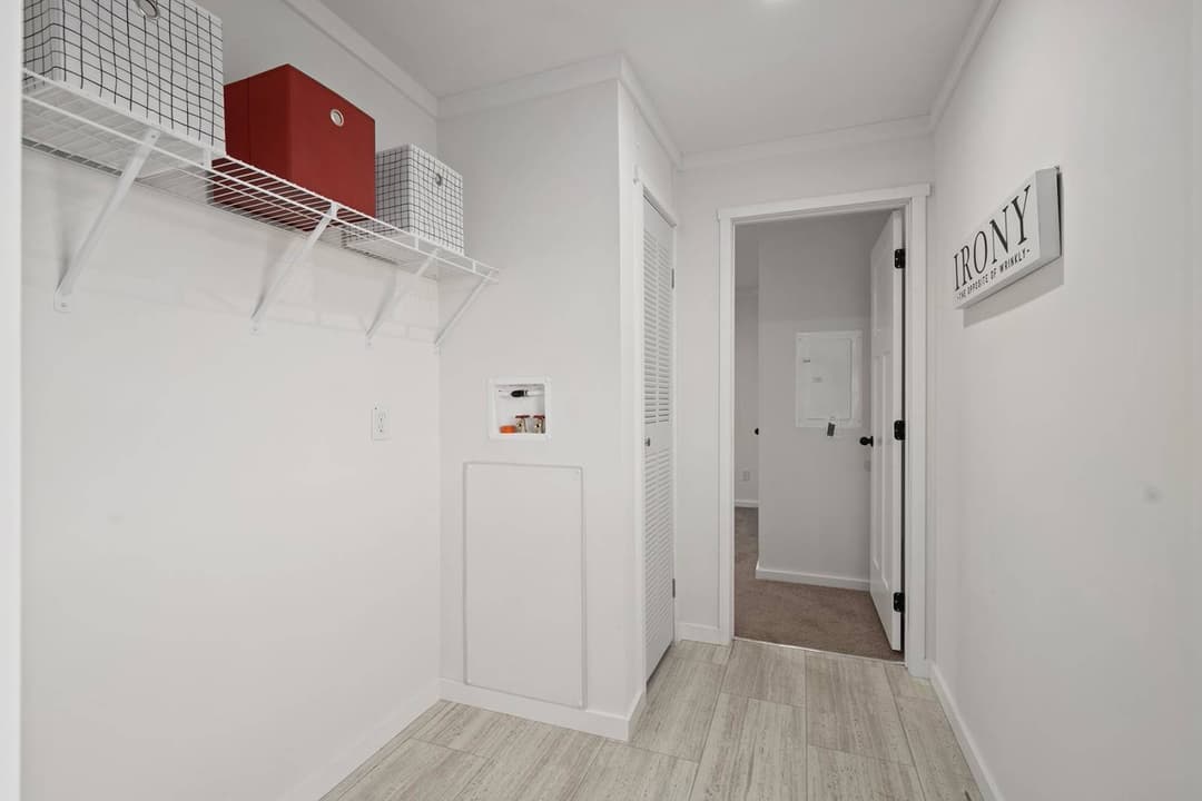Affinity interior home features