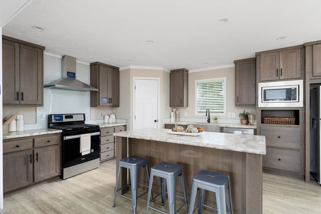 East point - pursuit kitchen home features