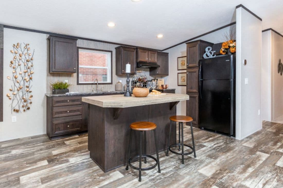Garnet kitchen home features