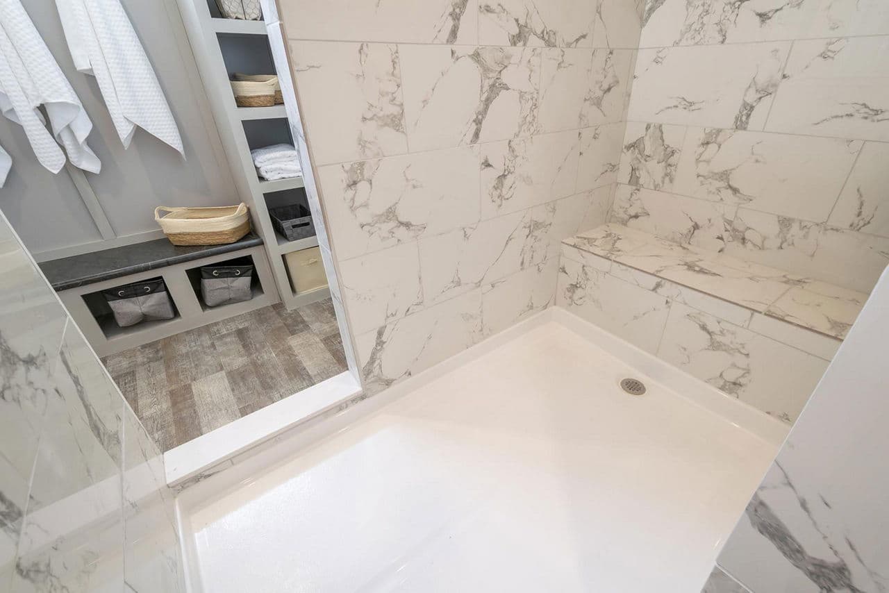 Innovation 3268c bathroom home features