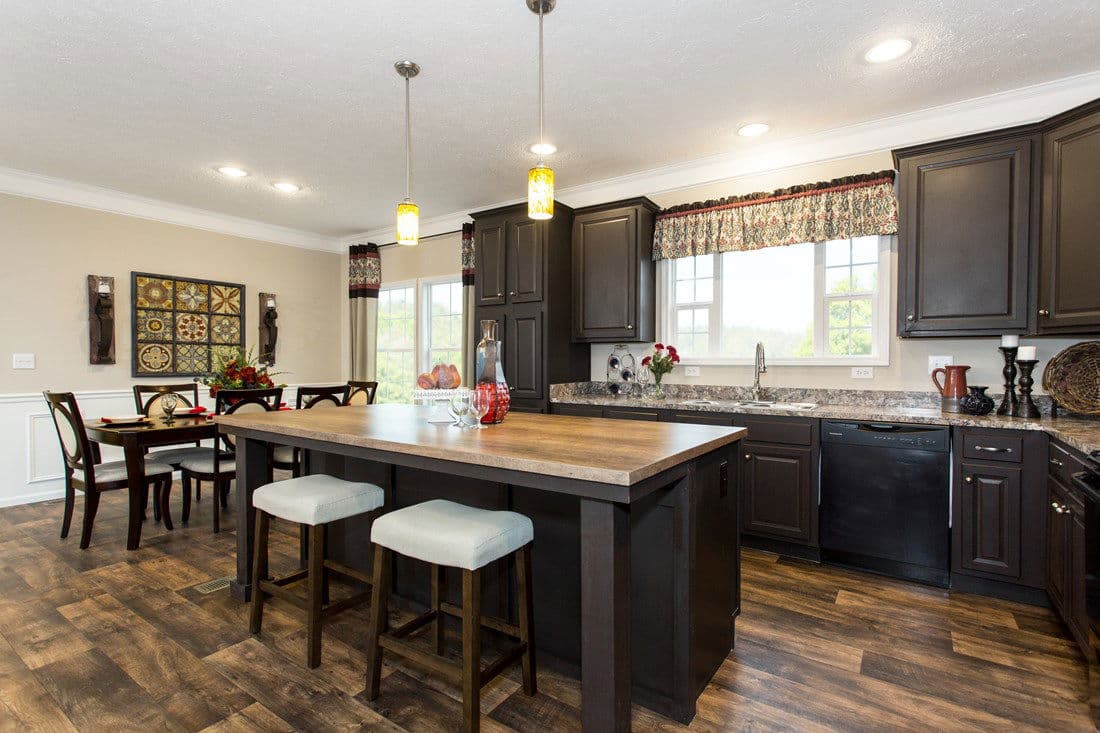 5521 sweet one kitchen home features