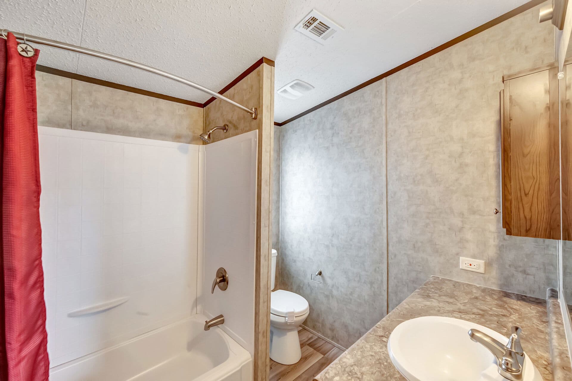 Doublewide 24×48-32a-3 bathroom home features