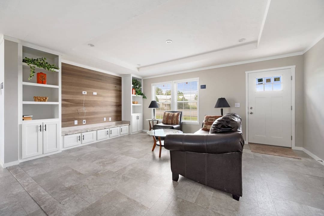 Elevate 52 interior home features