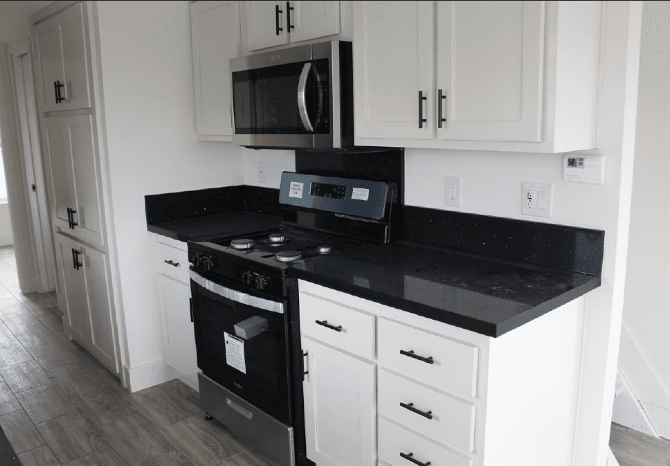 Ath-12l kitchen home features