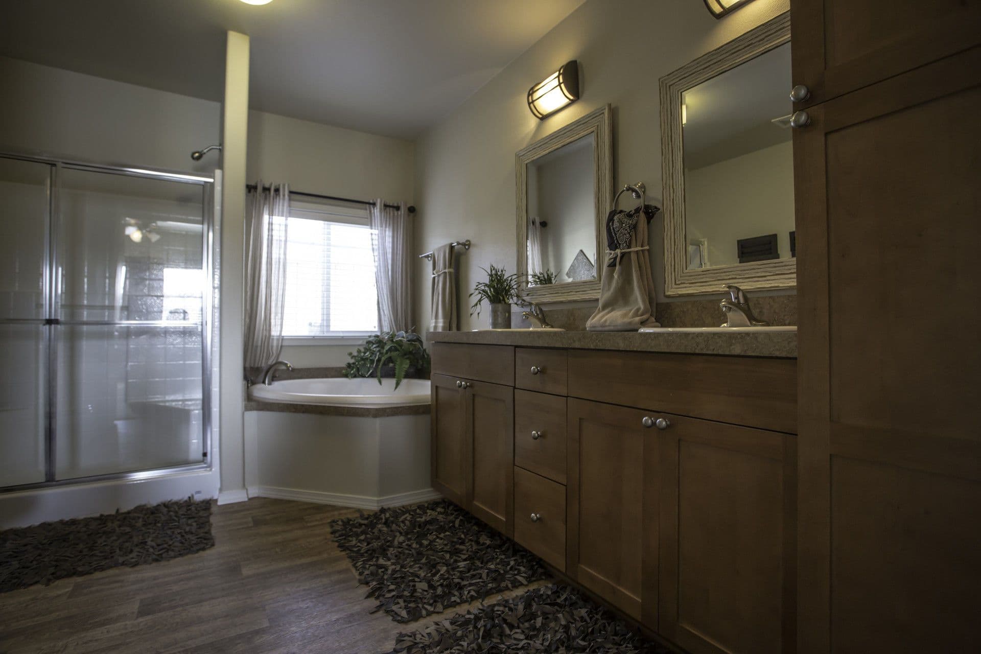 Ks2750b bathroom home features