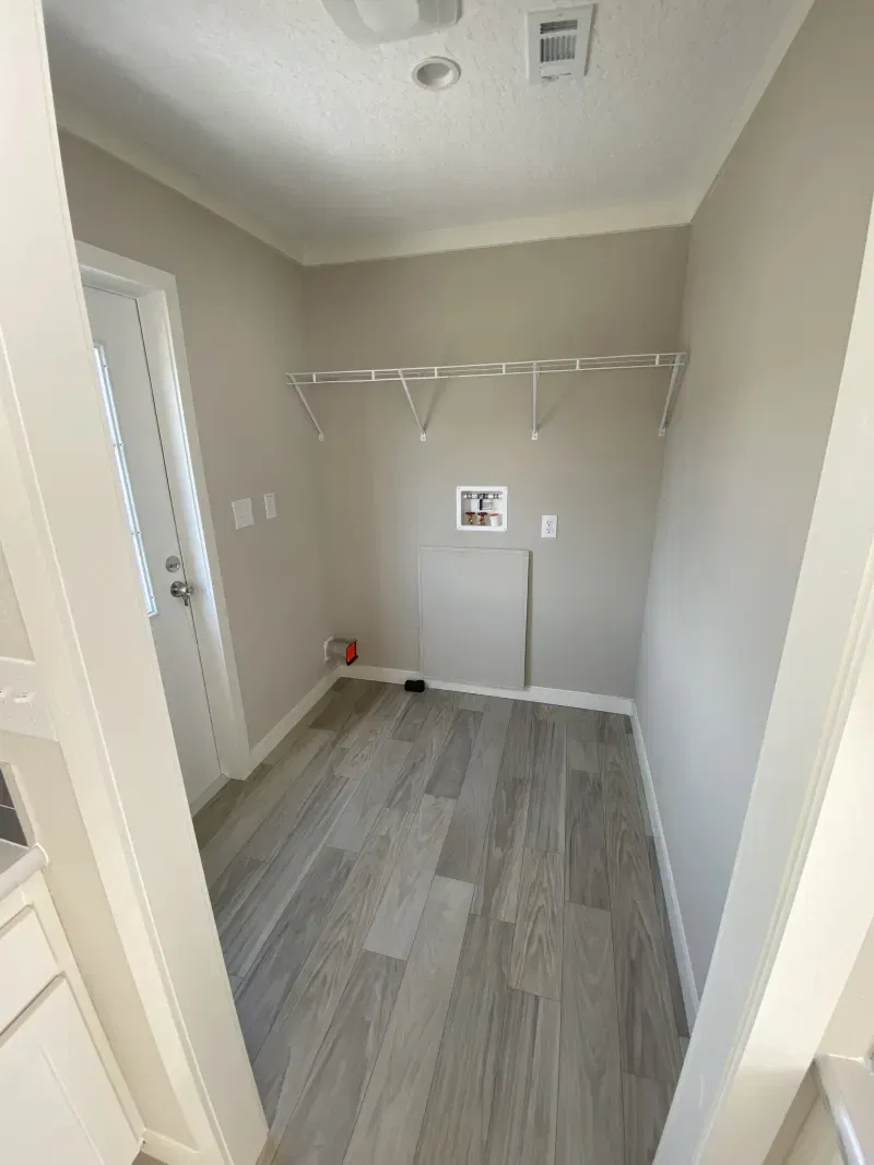 Legend 3260495 interior home features