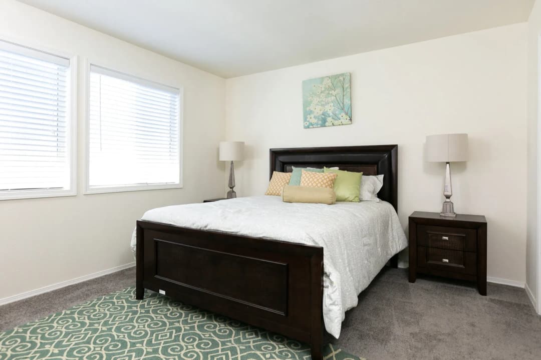 Fairpoint bedroom home features