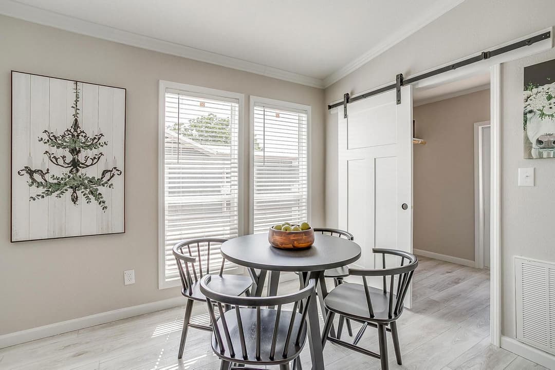 Innovation 2860h interior home features