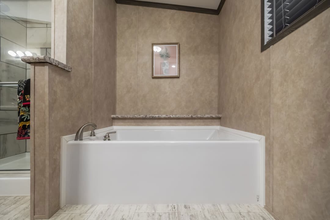 Doublewide c-32×56-42b bathroom home features