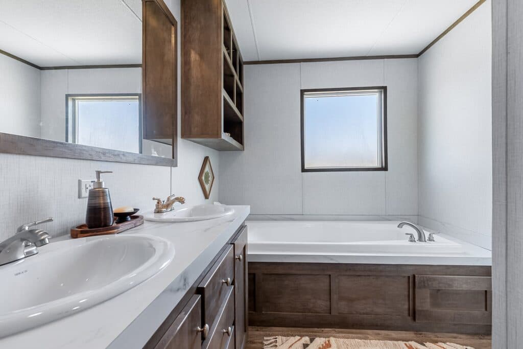 Pinehurst bathroom home features